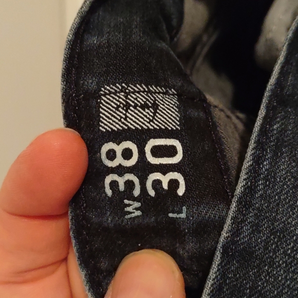 Nautica Athletic Fit Jeans - Picture 3 of 5